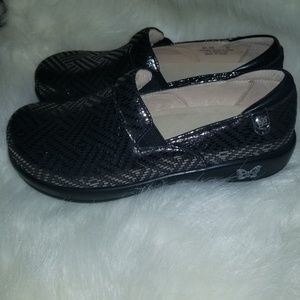 Alegria clogs - pewter dazzle - size 9 - NIB